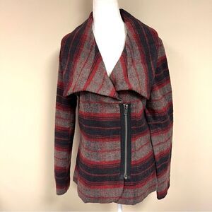 BB Dakota plaid wool blend coat.  Size M/L